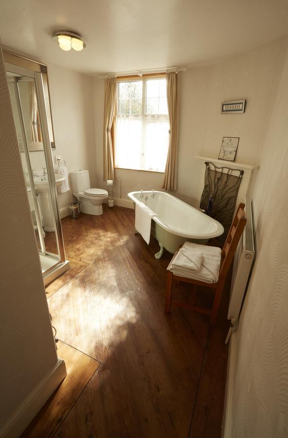 Lower Drayton Farm B&B Stafford Extérieur photo