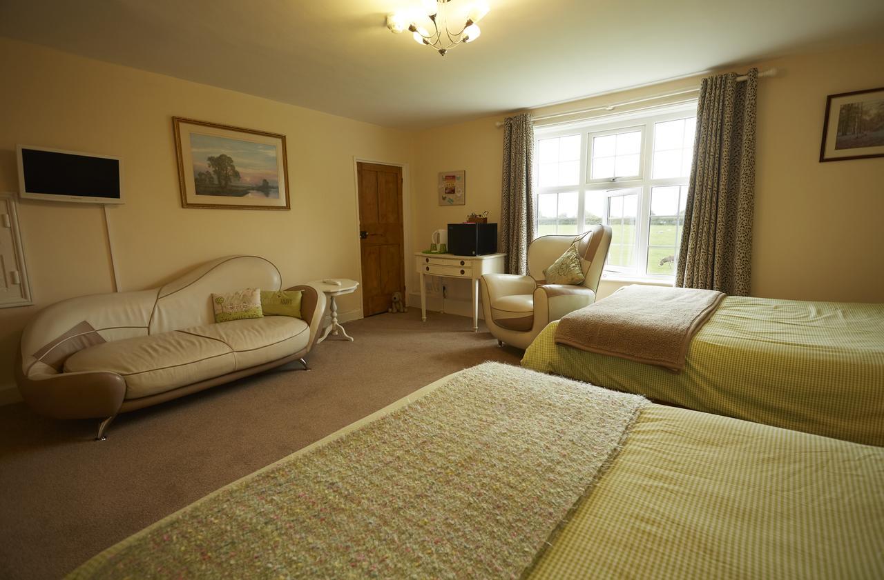 Lower Drayton Farm B&B Stafford Extérieur photo