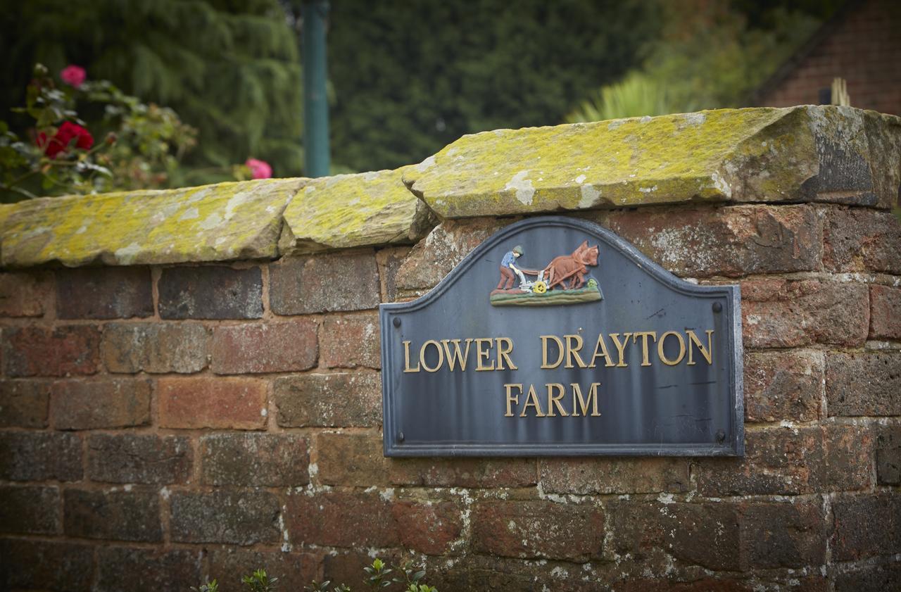 Lower Drayton Farm B&B Stafford Extérieur photo