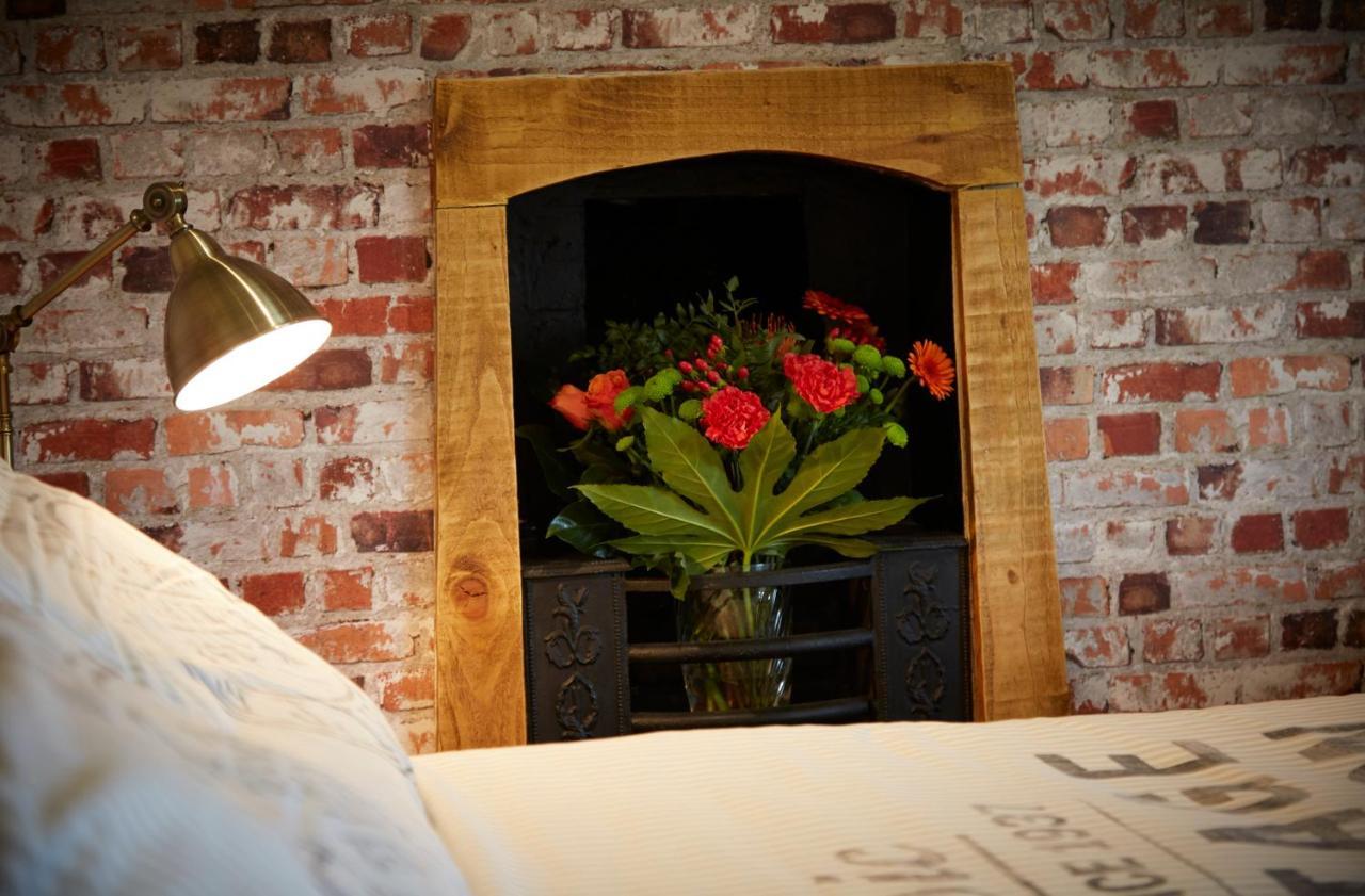 Lower Drayton Farm B&B Stafford Extérieur photo