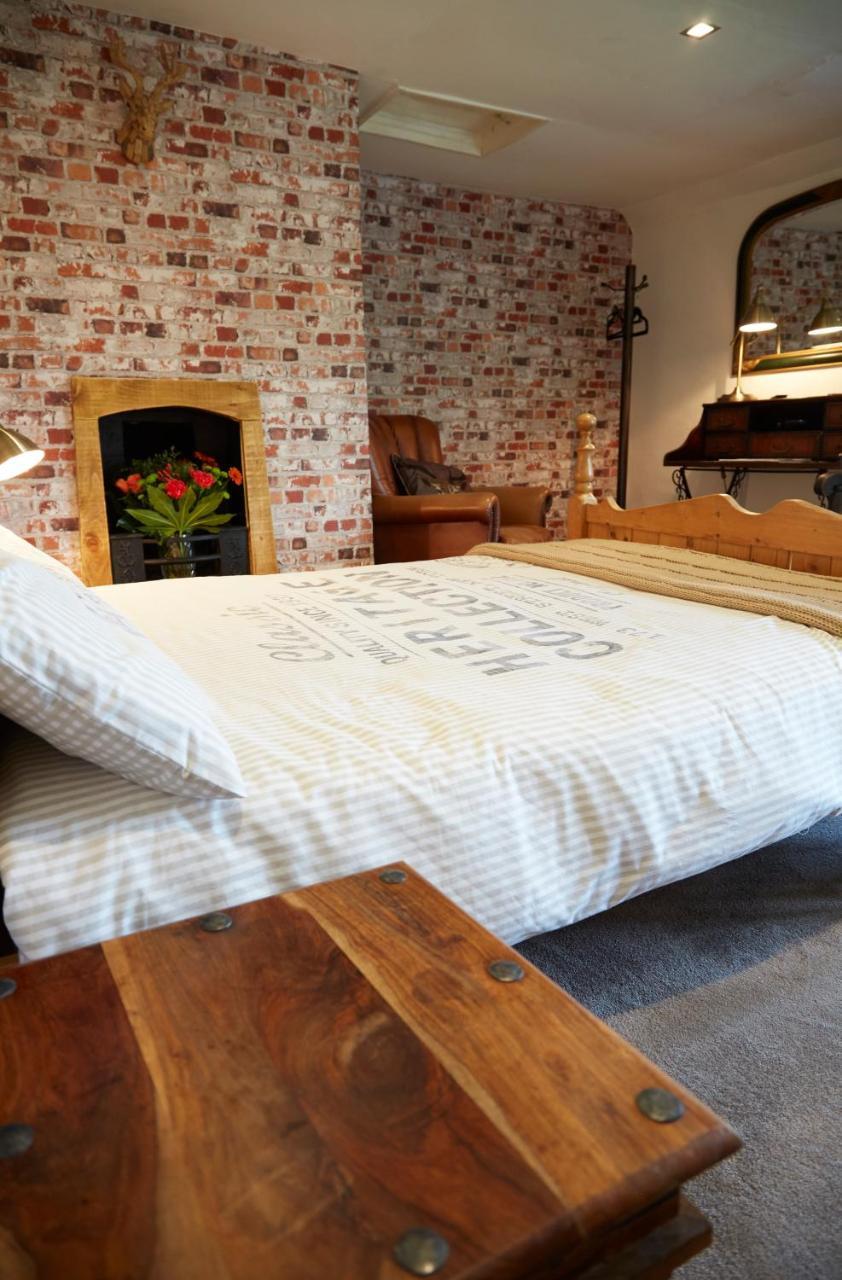 Lower Drayton Farm B&B Stafford Extérieur photo
